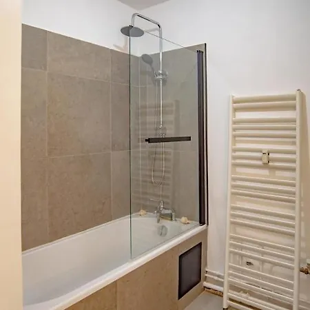 Very Nice Bright And Modern Apt In The 7Th アパート